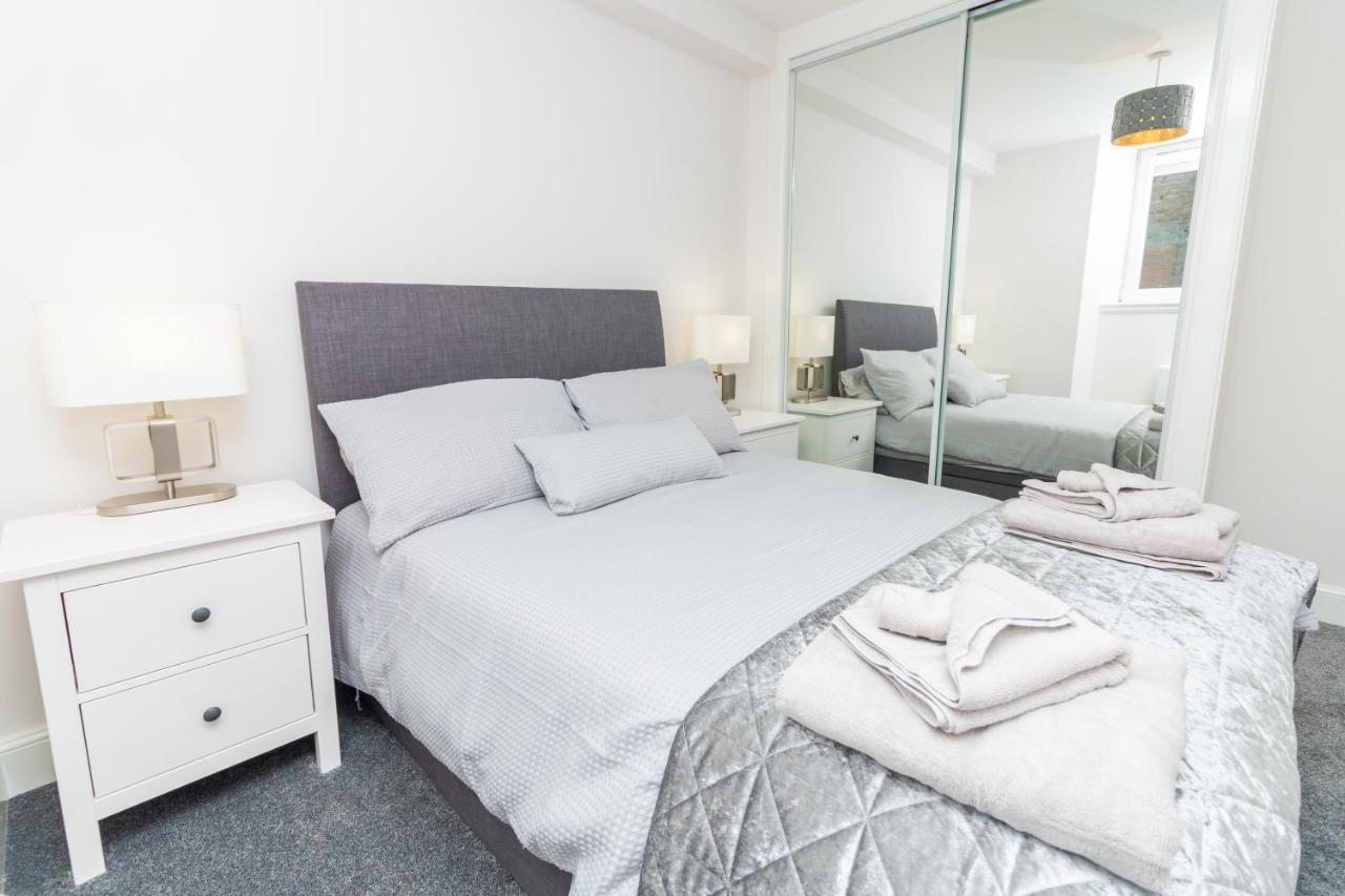 D'City Apartment, Up To 5 Guests Данди Экстерьер фото